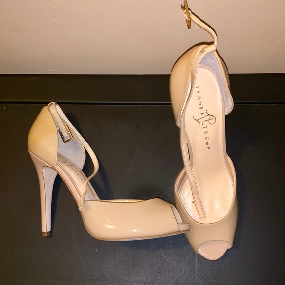 Ivanka Trump Shoes - Ivanka Trump Nude Heels